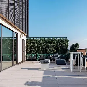  Apartment Easyhomes-central Tower Italy